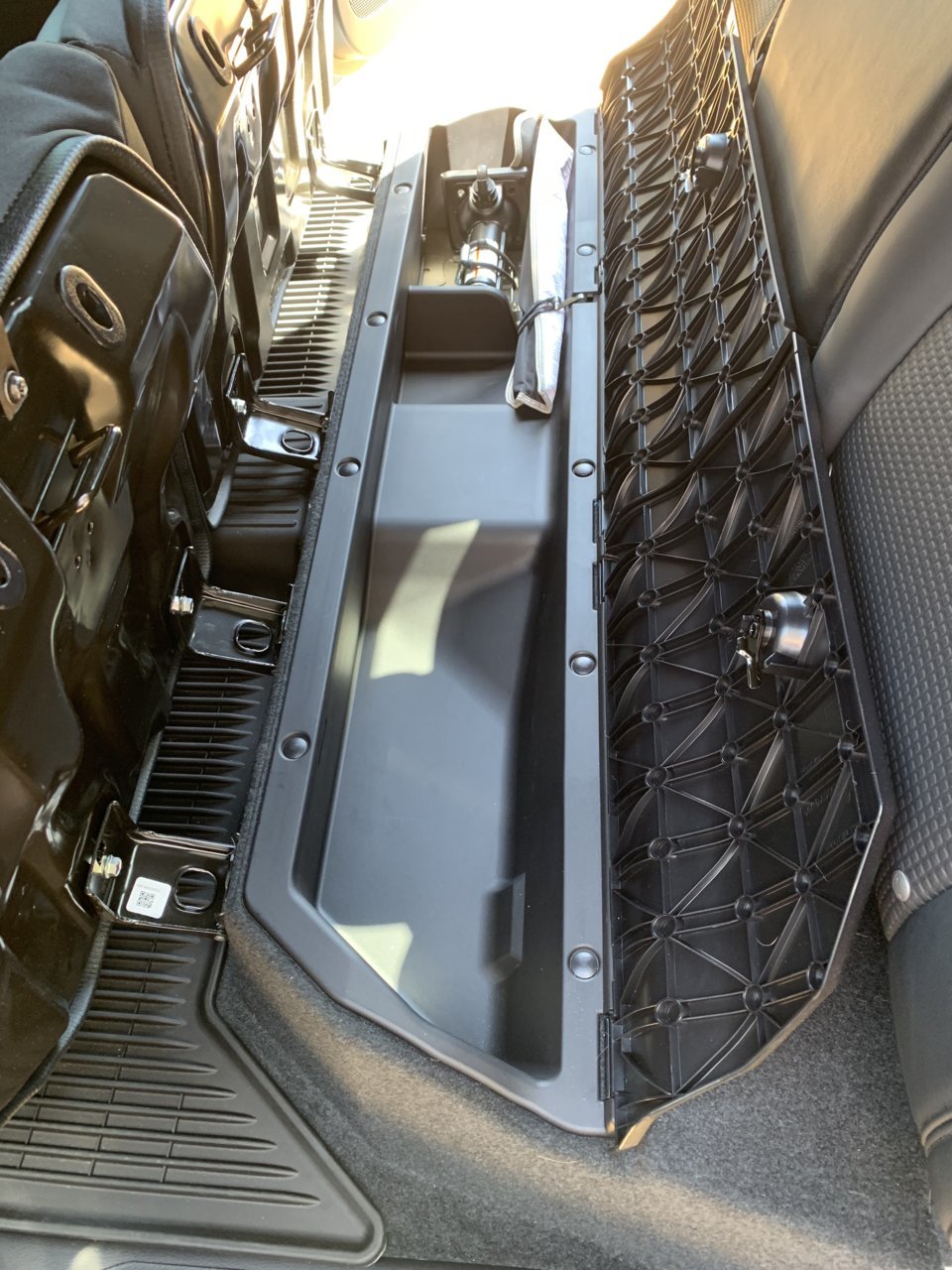 Rear Seat Organizer (under & behind) Page 6 World