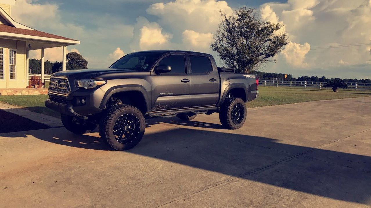 6in lift on 33s | Tacoma World