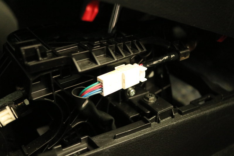 Center console tear down with "OEM LIKE" USB charging ports World