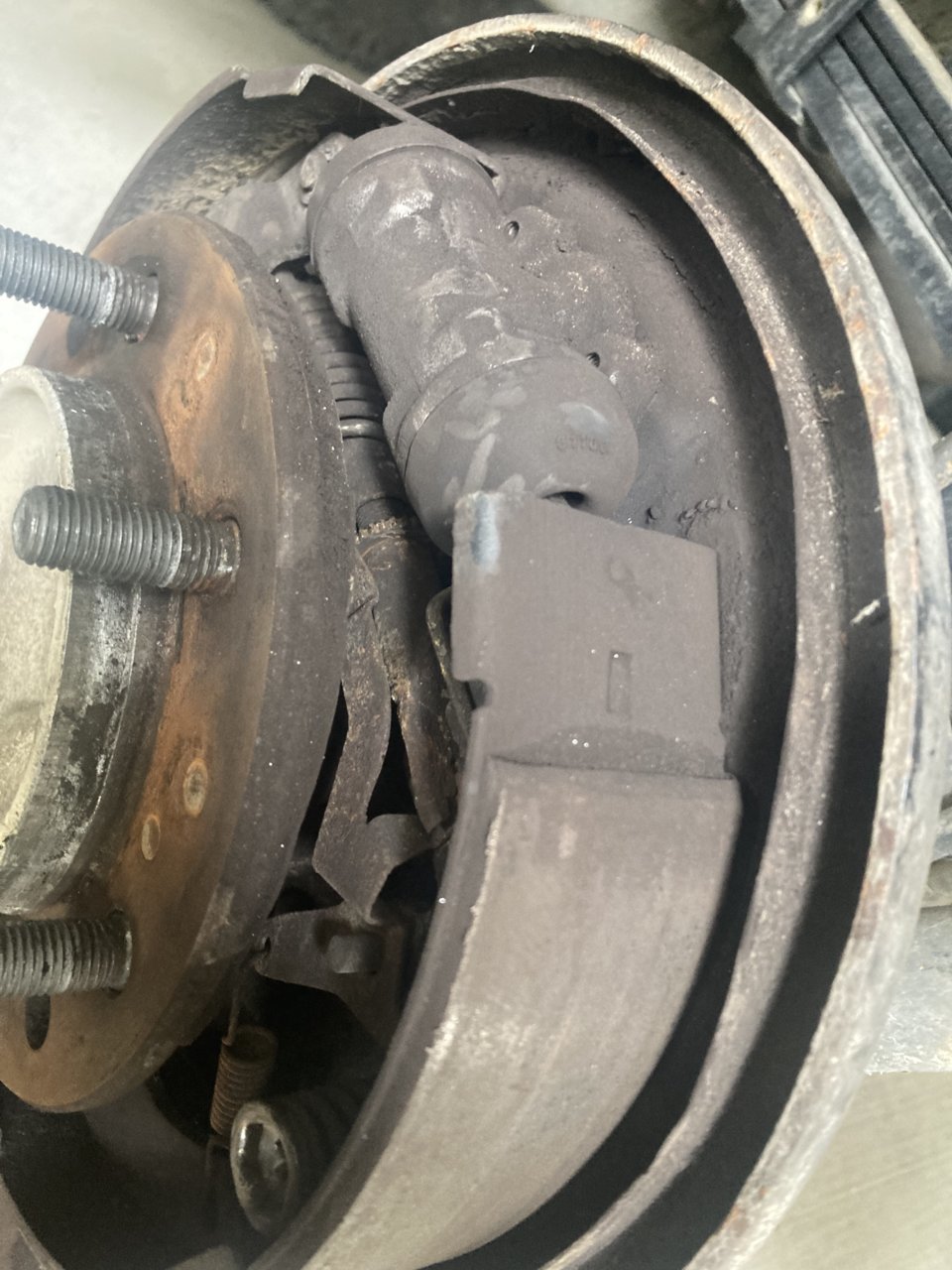 2nd gen rear drum brake adjustment mechanism World