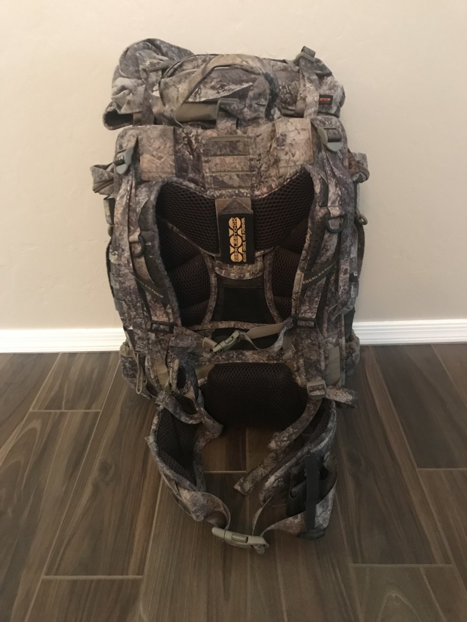 Zeiss Victory 8x26 PRF Rangefinder & Eberlestock Dragonfly J107 Hunting Pack World