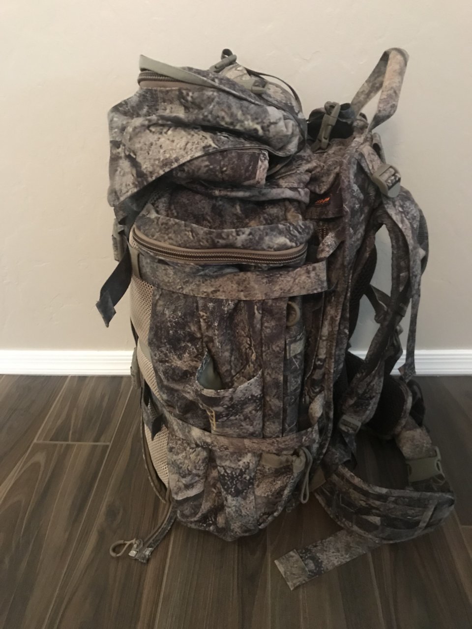 Zeiss Victory 8x26 PRF Rangefinder & Eberlestock Dragonfly J107 Hunting Pack World