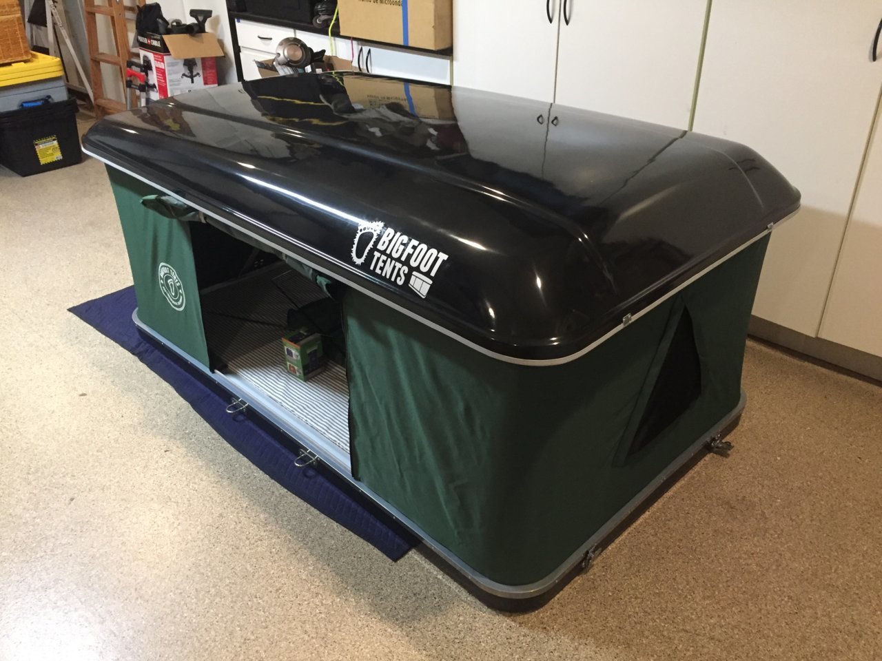 Bigfoot Roof Top Tent! Used 3 Times only! World