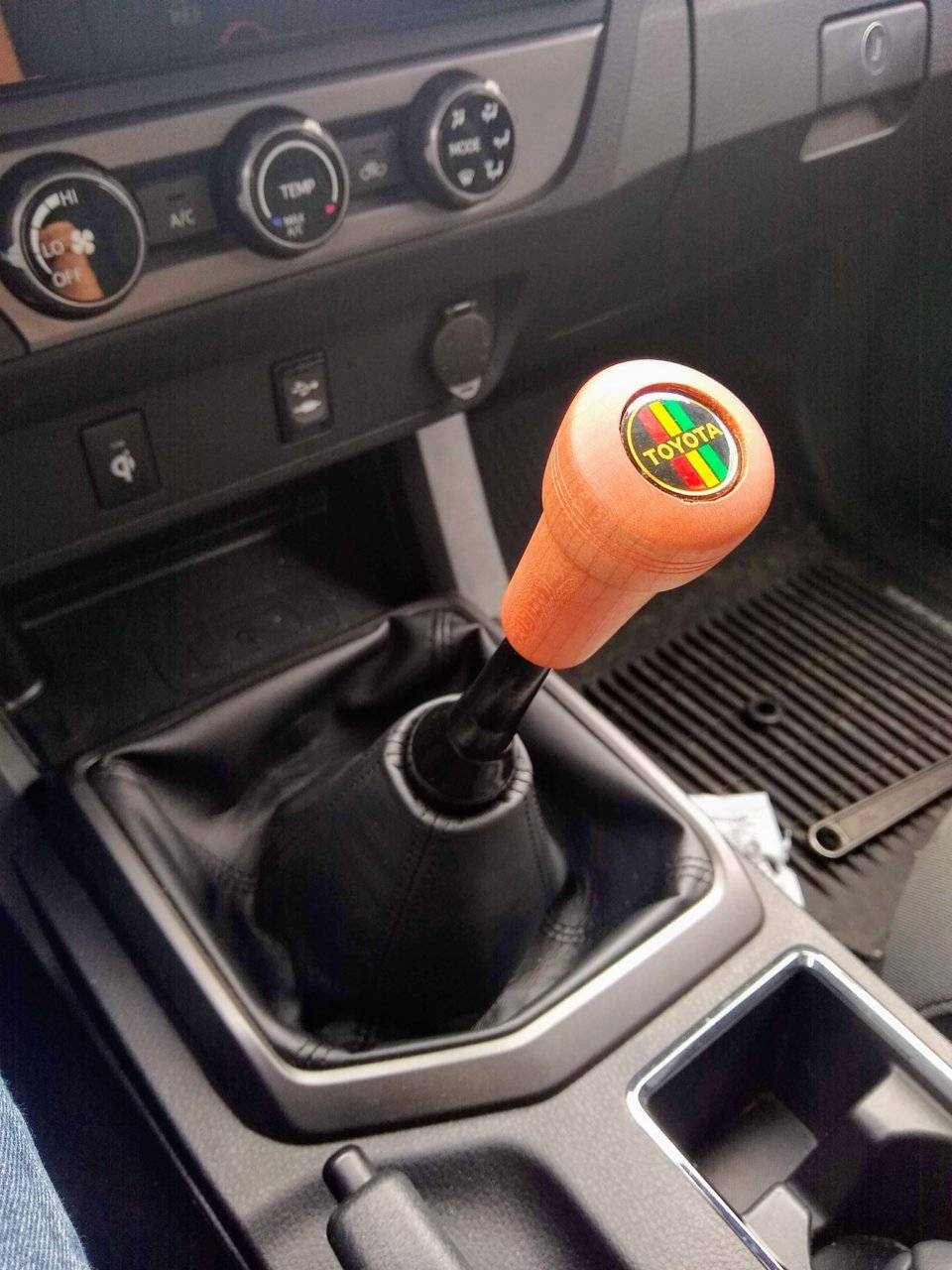 Retro Shift Knob World