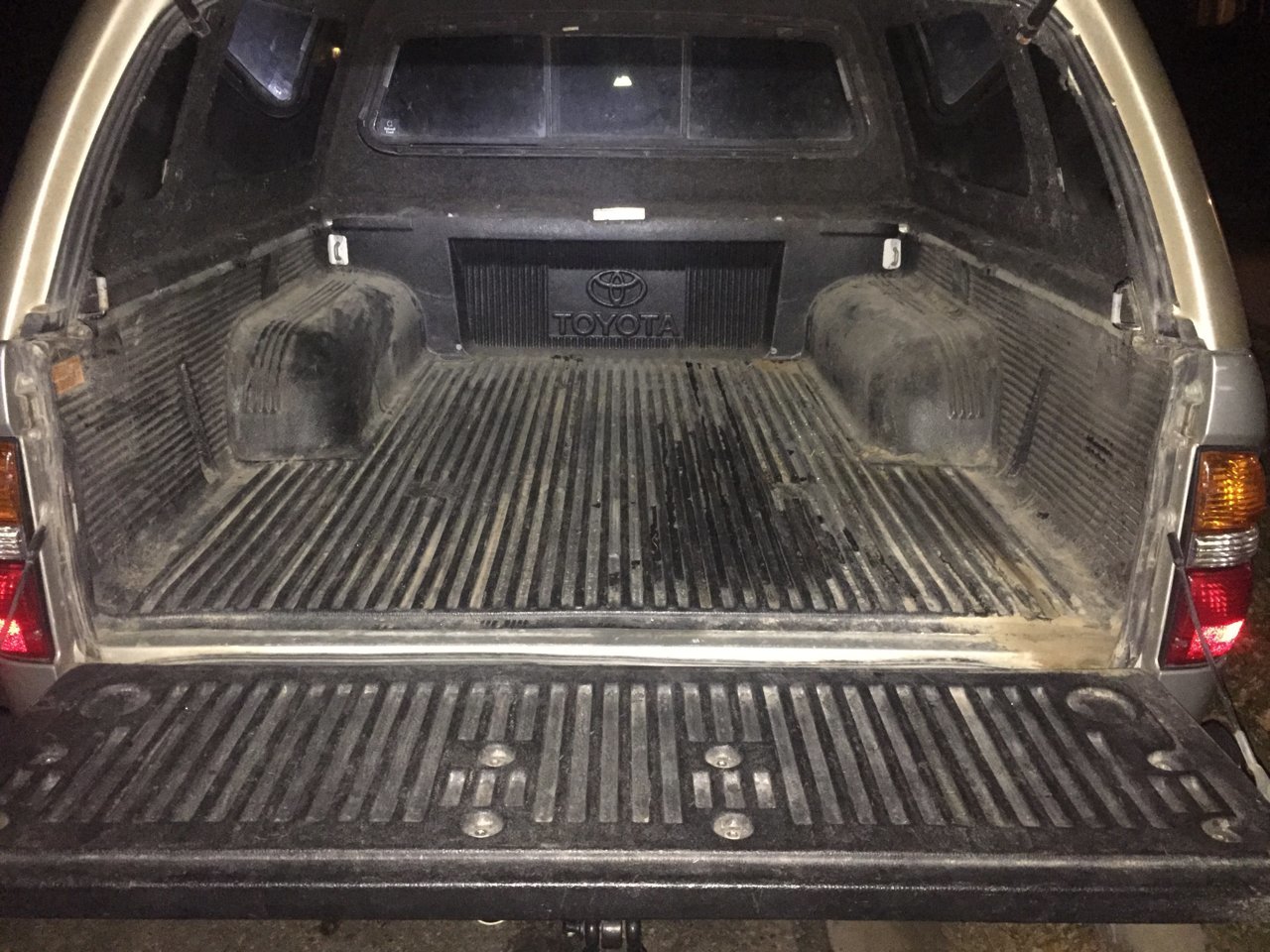 Ideas for filling shell and tailgate gaps? World