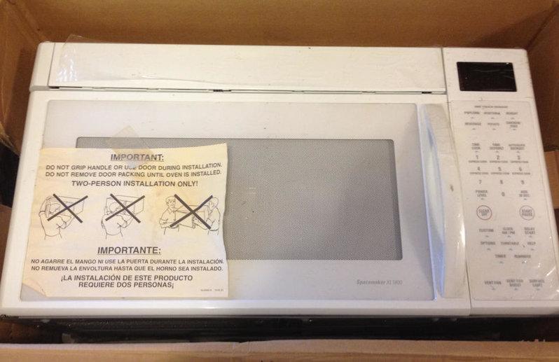 GE Profile Microwave Oven XL1800 Brand New World