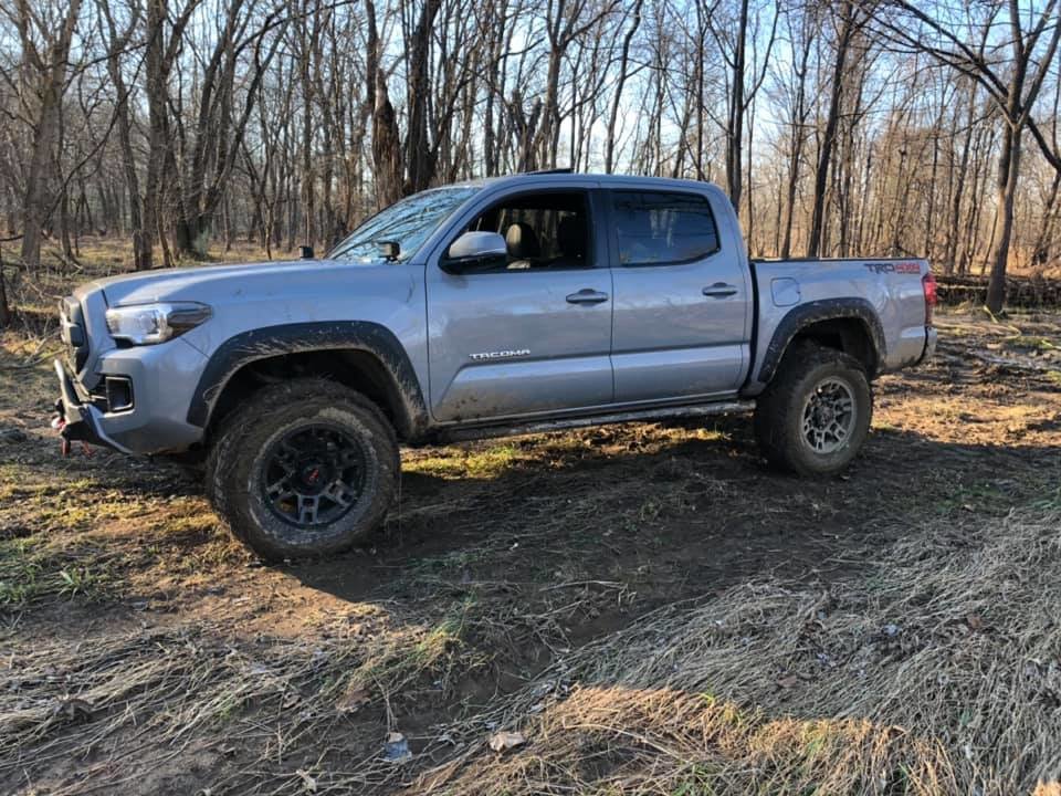 2018 Toyota TRD Off Road. Lift Kit. Winch. 6MT. Cement