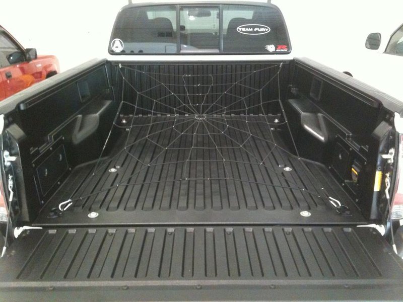 Quick way to secure a cargo net World