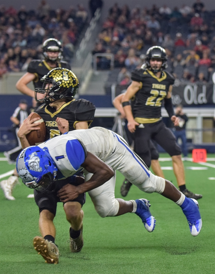 McLean 100, Milford 70 2018 1A DI Texas high school football