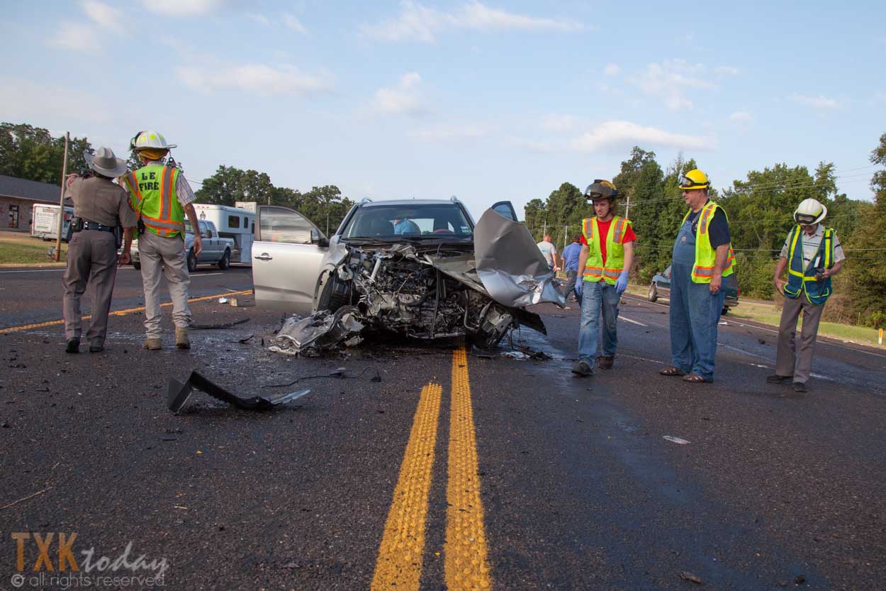 Head on collision on Hwy 59 Texarkana Today