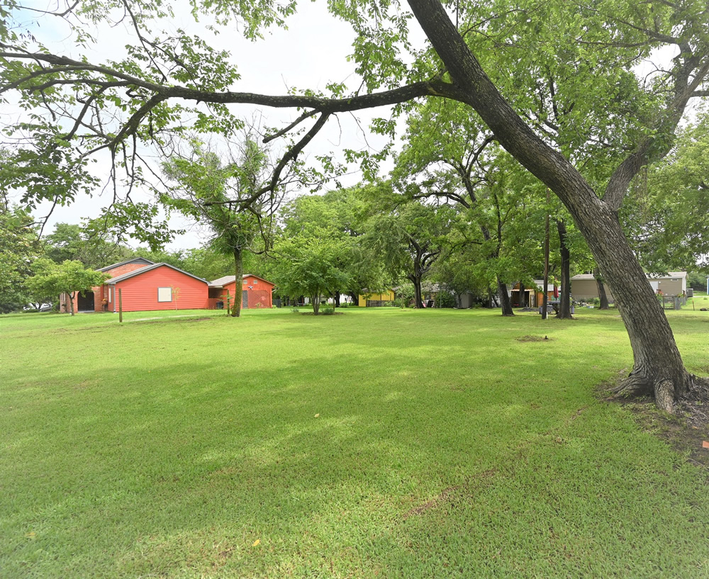 710 Wheelock St. Franklin, TX. 77856