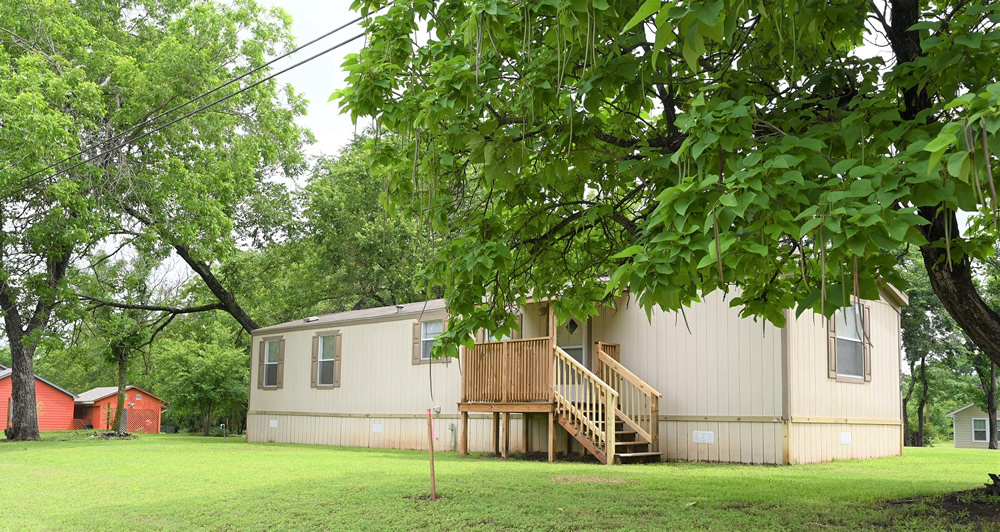 710 Wheelock St. Franklin, TX. 77856