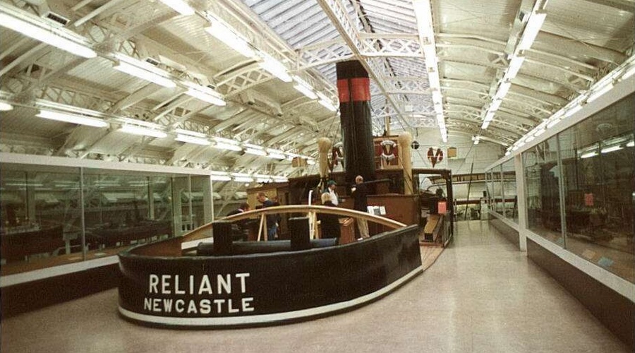 Old Trafford Reliant paddle tug 1907