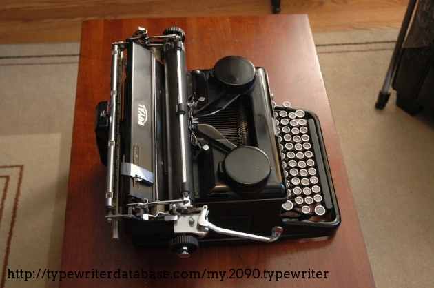 1937 Royal KHM on the Typewriter Database