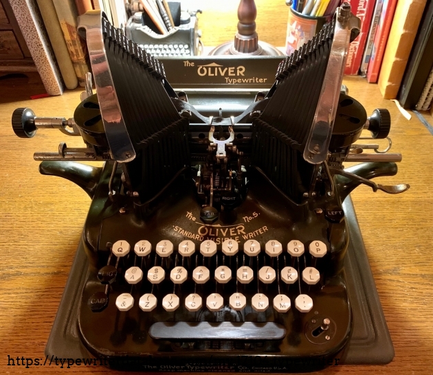 1912 Oliver 5 on the Typewriter Database