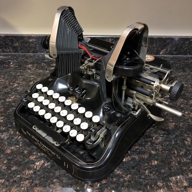 1923 Oliver 11 on the Typewriter Database
