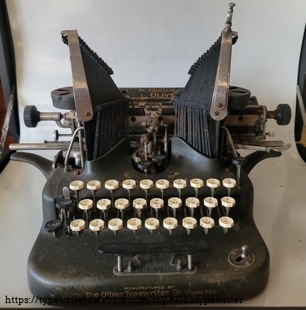 1913 Oliver 5 on the Typewriter Database