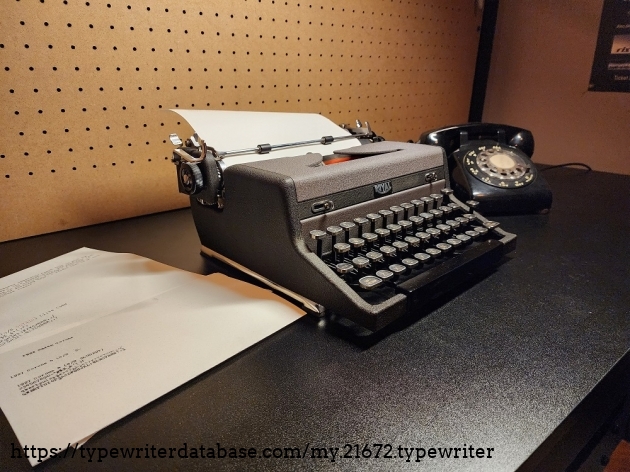 1948 Royal Quiet De Luxe on the Typewriter Database