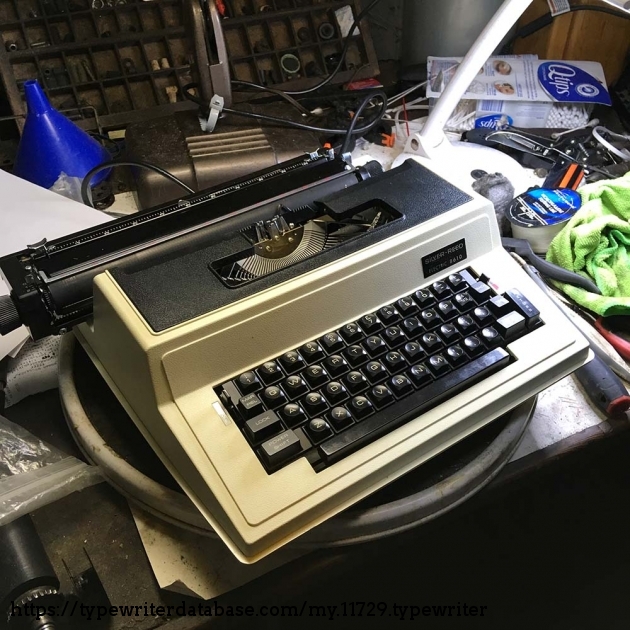 19XX Silver Reed Electric 8610 on the Typewriter Database