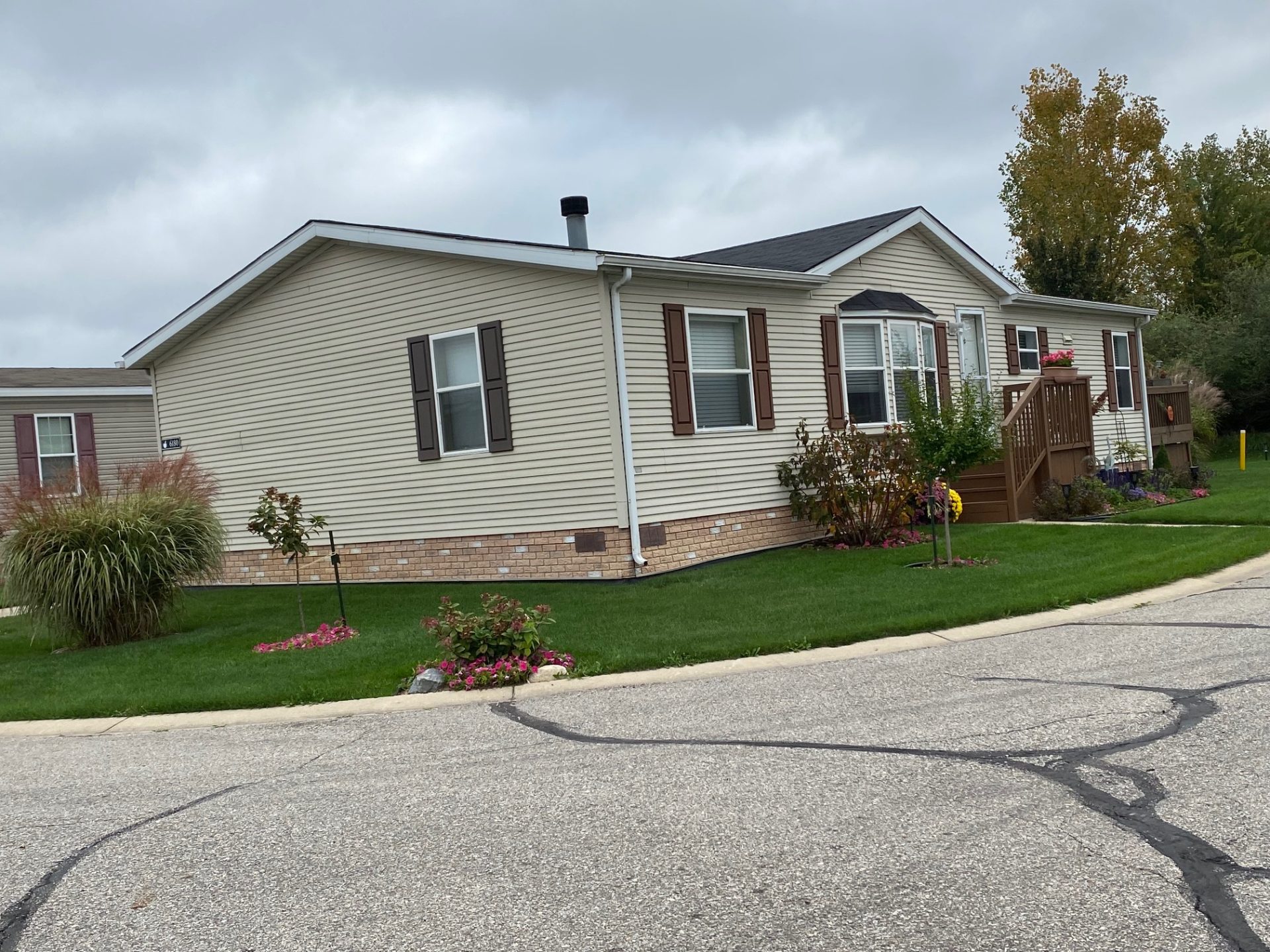 Living in a DoubleWide Mobile Home Things You Should Know