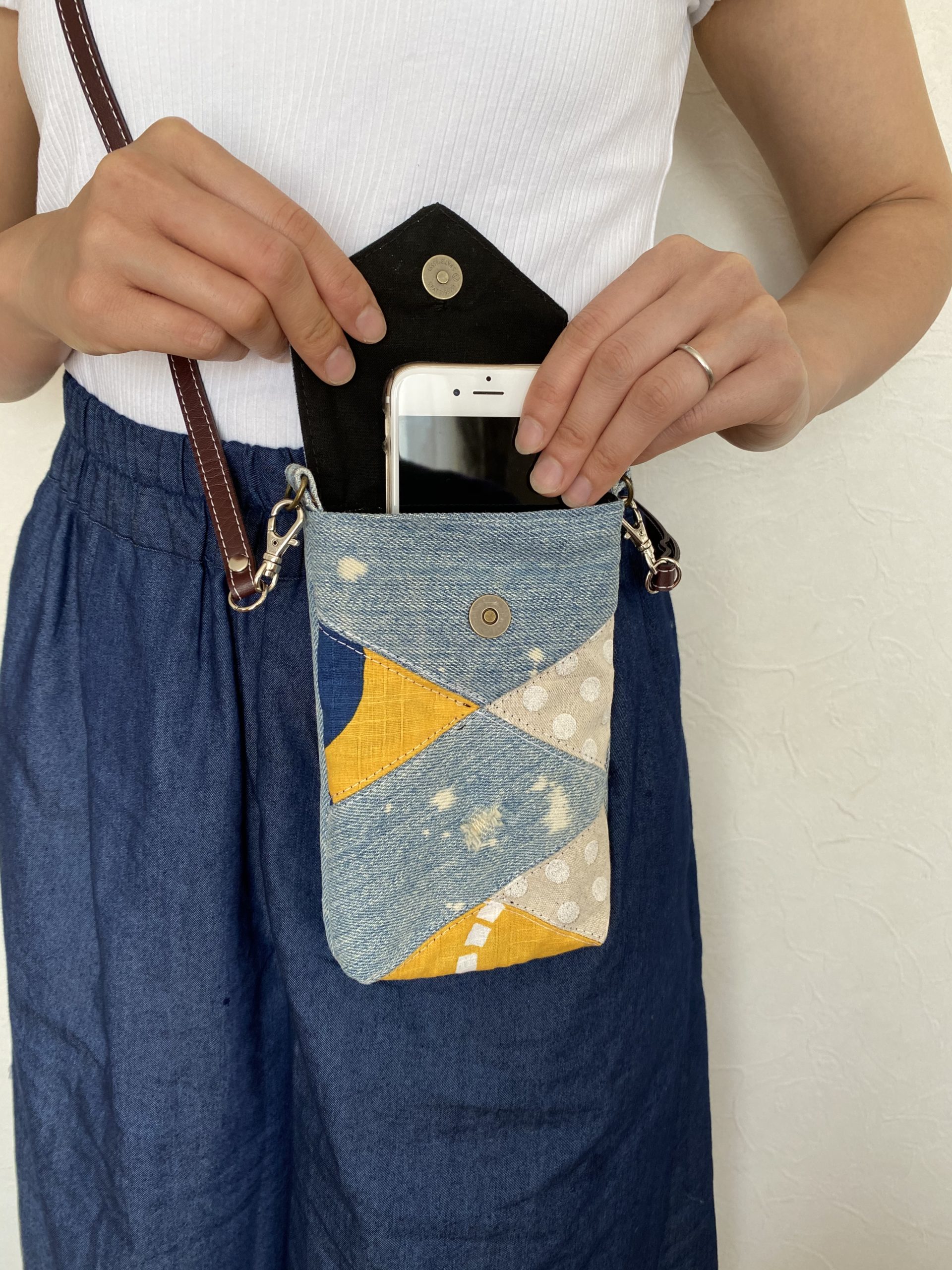 【書籍紹介】デニムリメイクのスマホケースを作る toshi104