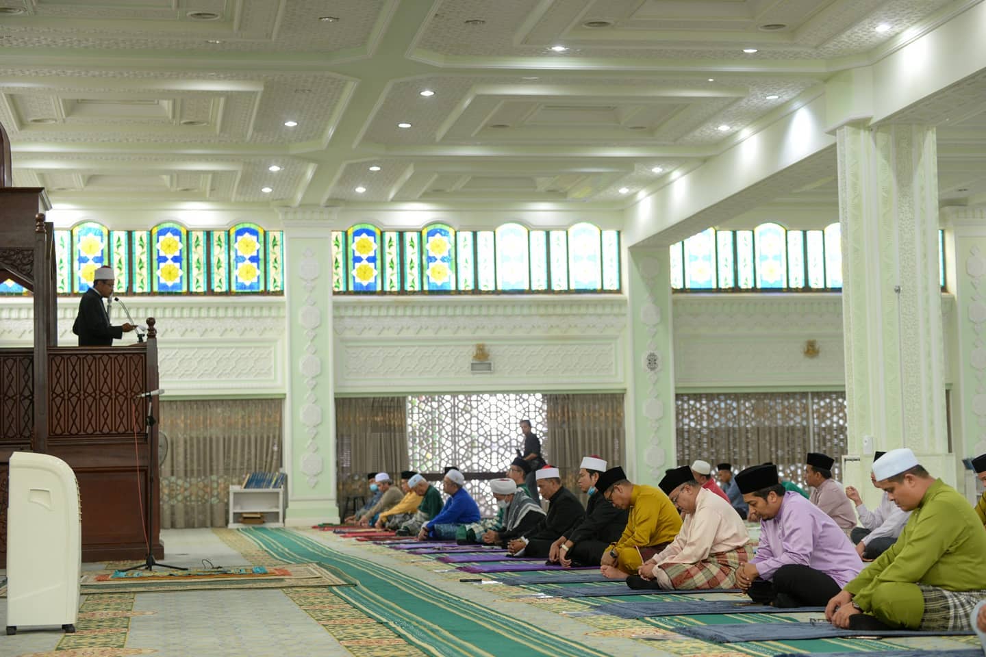 Perak Benarkan Solat Jumaat Di Surau