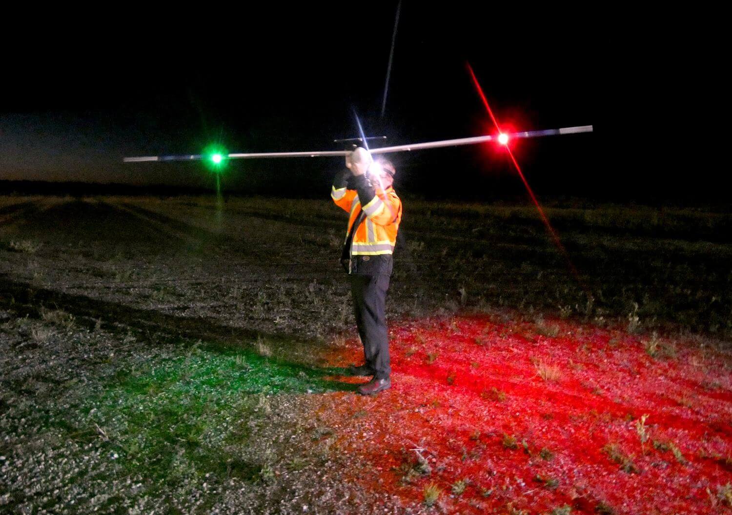 UAVOS and STRATODYNAMICS HiDRON stratospheric glider Sets New Canadian