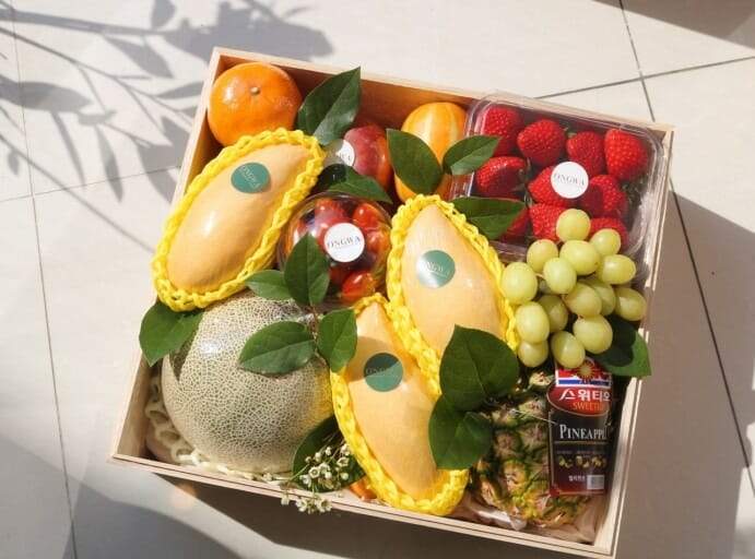 Shocking Prices Of Fruits In Korea! uBitto