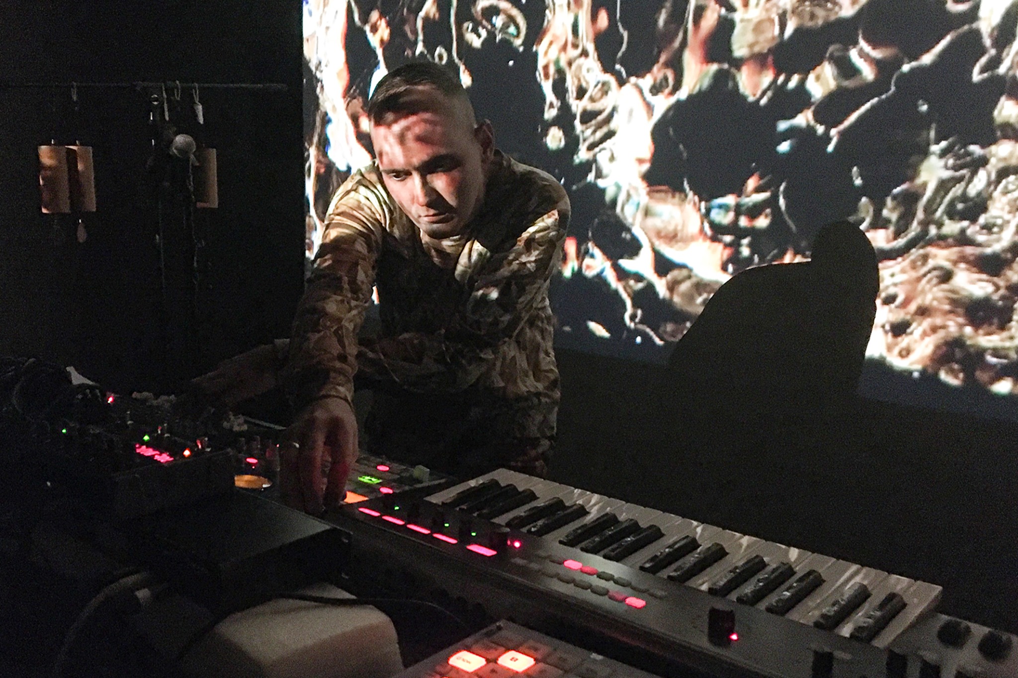 Da Z 2021 5 Tage Kunst Experiences Musik Und Talks Interview Mit Dadaglobal Und Lise Couchet Unsere Beweggrunde