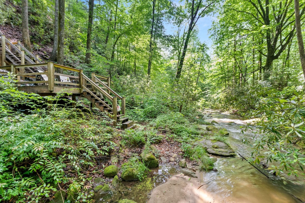 4 Bed Luxury Home for rent in Golf Course/Lake Resort/Sleeps 22