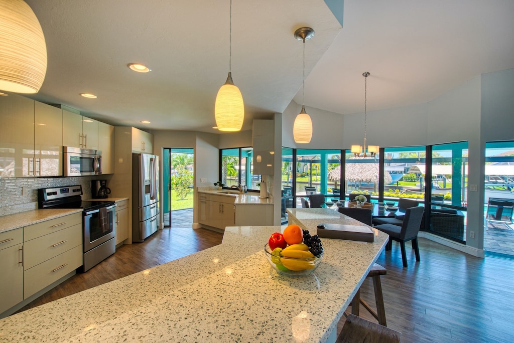 Villa El Dorado Vacation Rentals Cape Coral