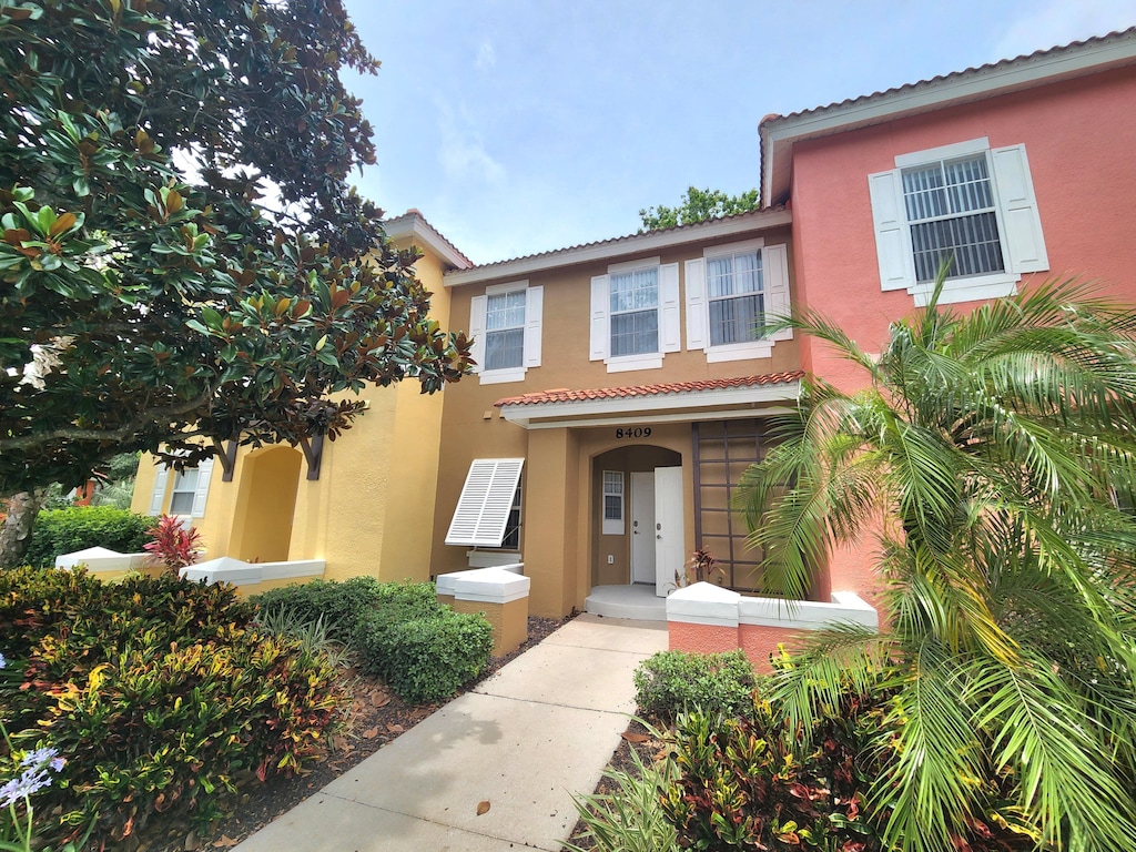 EMERALD ISLAND (8409BL) 3BR 2.5BA Townhome, Gated Resort Florida