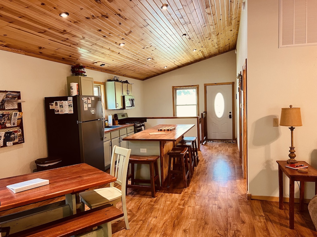 Cave Creek Cabin 1 Cabin Rentals on Shawnee Wine Trail Cave Creek