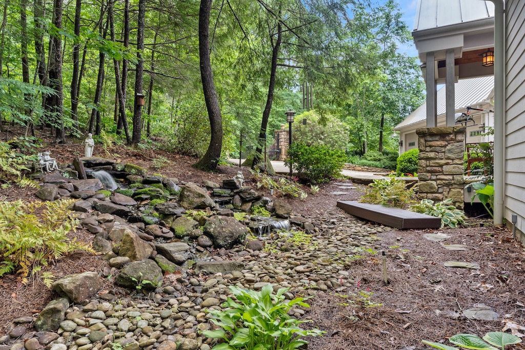 4 Bed Luxury Home for rent in Golf Course/Lake Resort/Sleeps 22