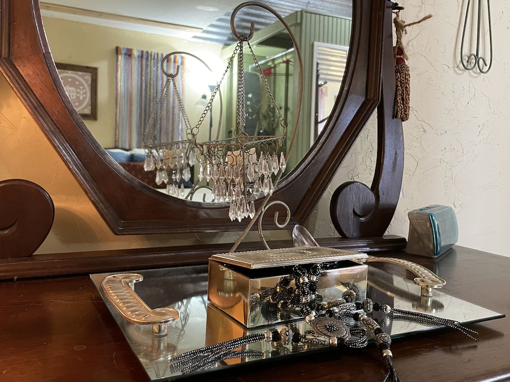 Julia's Cottage Music Springs