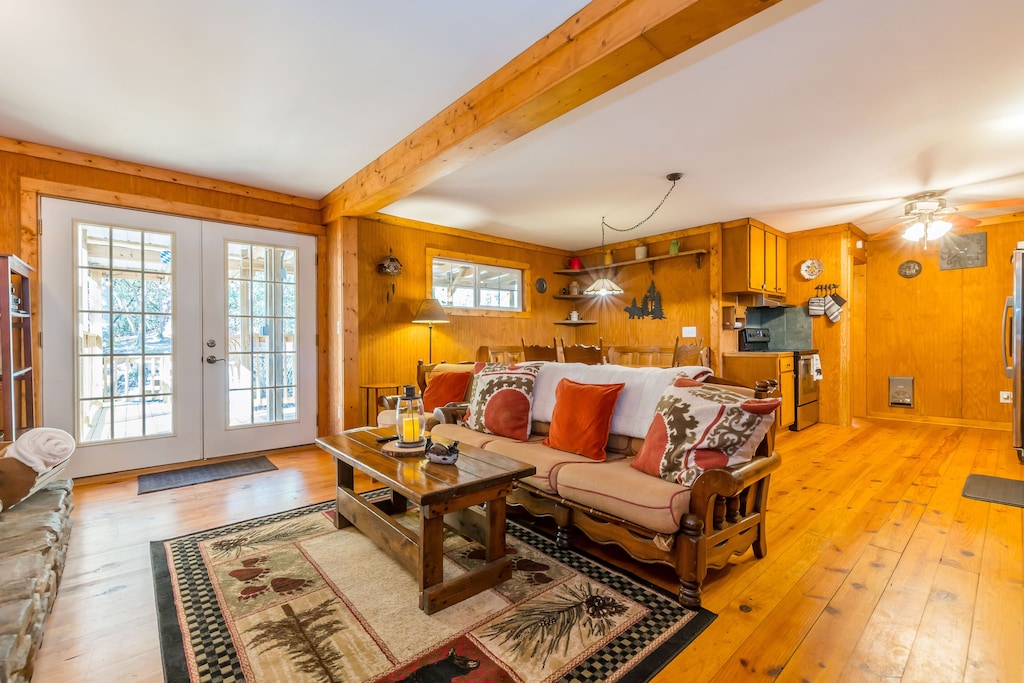 Black Bear Creek Cabin Blue Creek Cabins