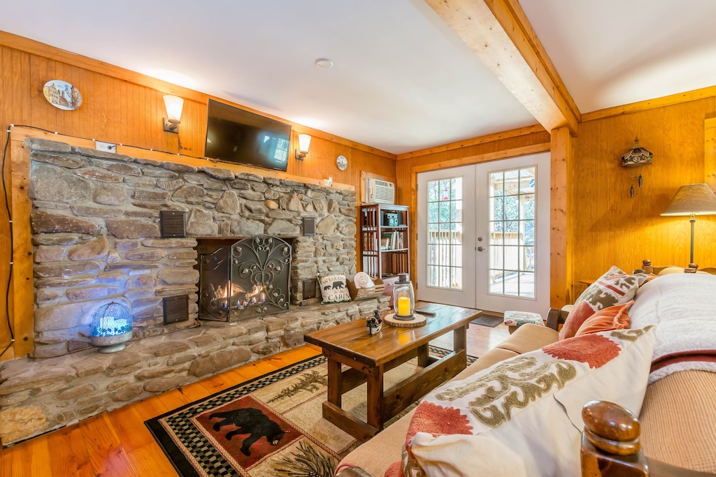 Black Bear Creek Cabin Blue Creek Cabins