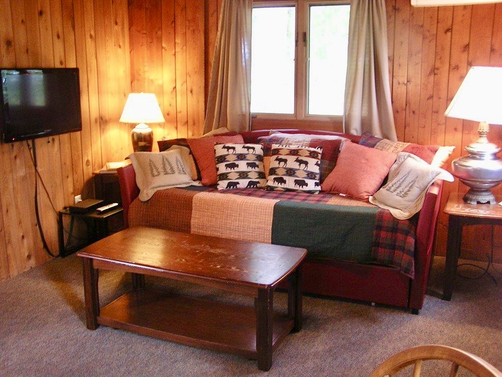 Cedarwood Cottages On Suttons Bay