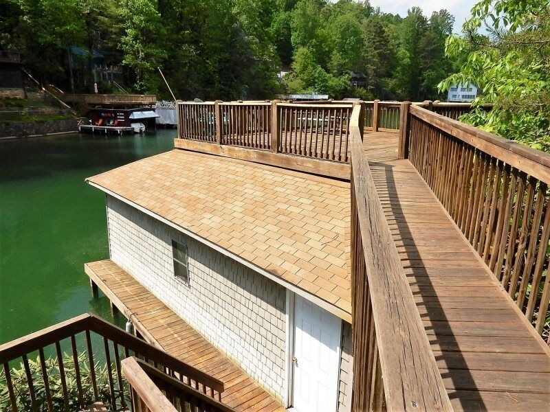 Stiles Lake House Carolina Properties