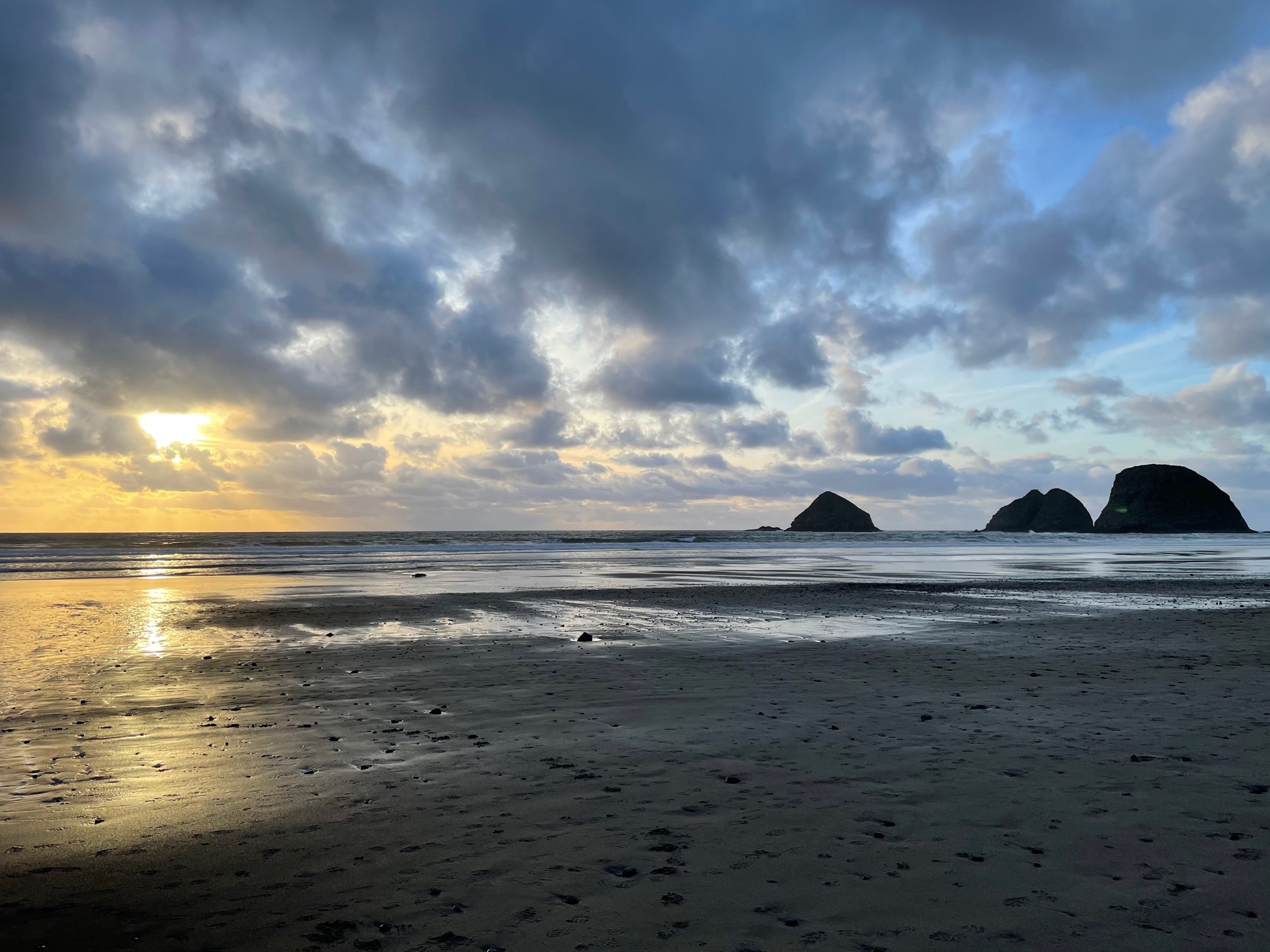 Seaview Cottage Vacation Rental Reviews in Oceanside, OR. Seaview