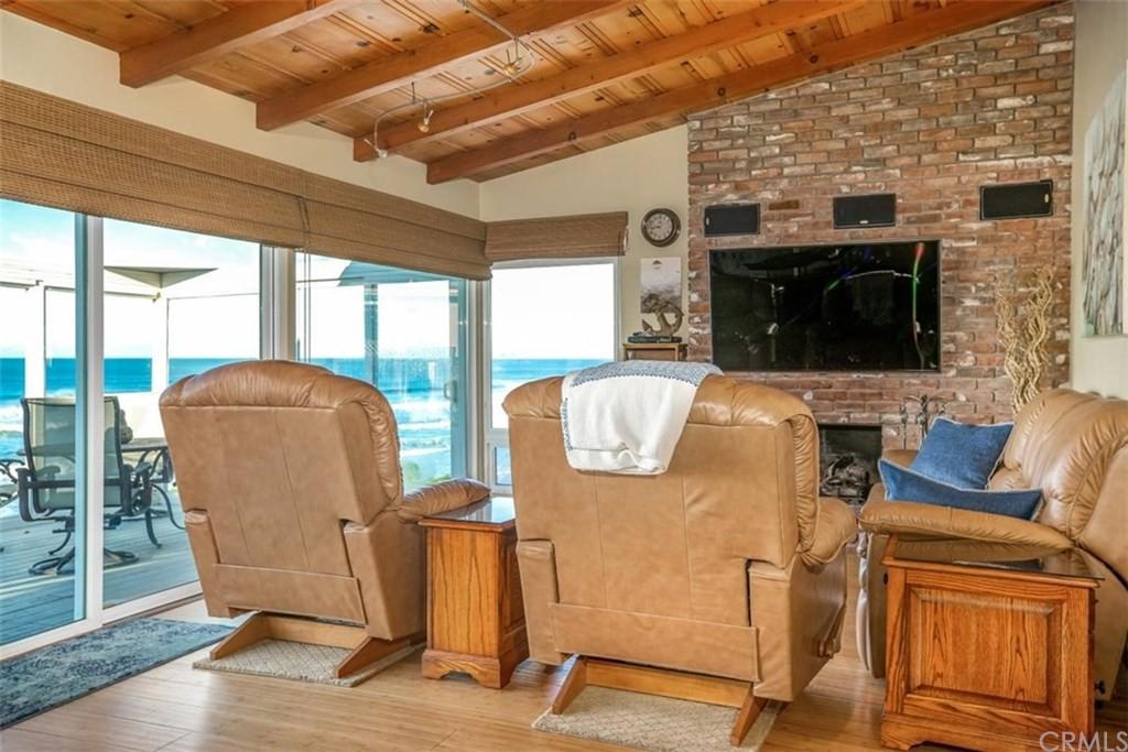 (013) The Seal House Ocean Front Beachside Rentals Inc.