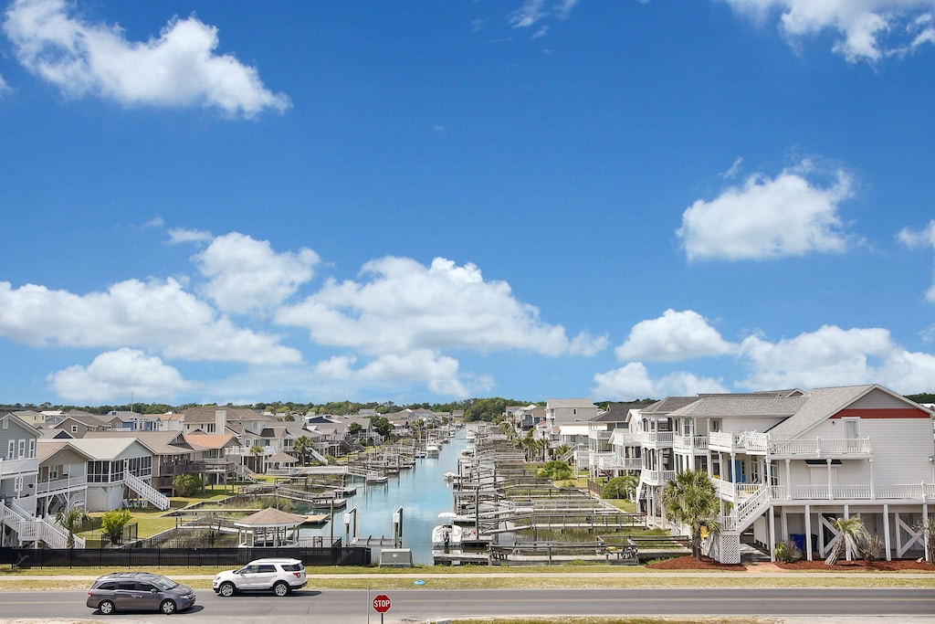 OIB CHILLIN' INDIGO OIB CHILLIN FAMILY OF VACATION RENTALS