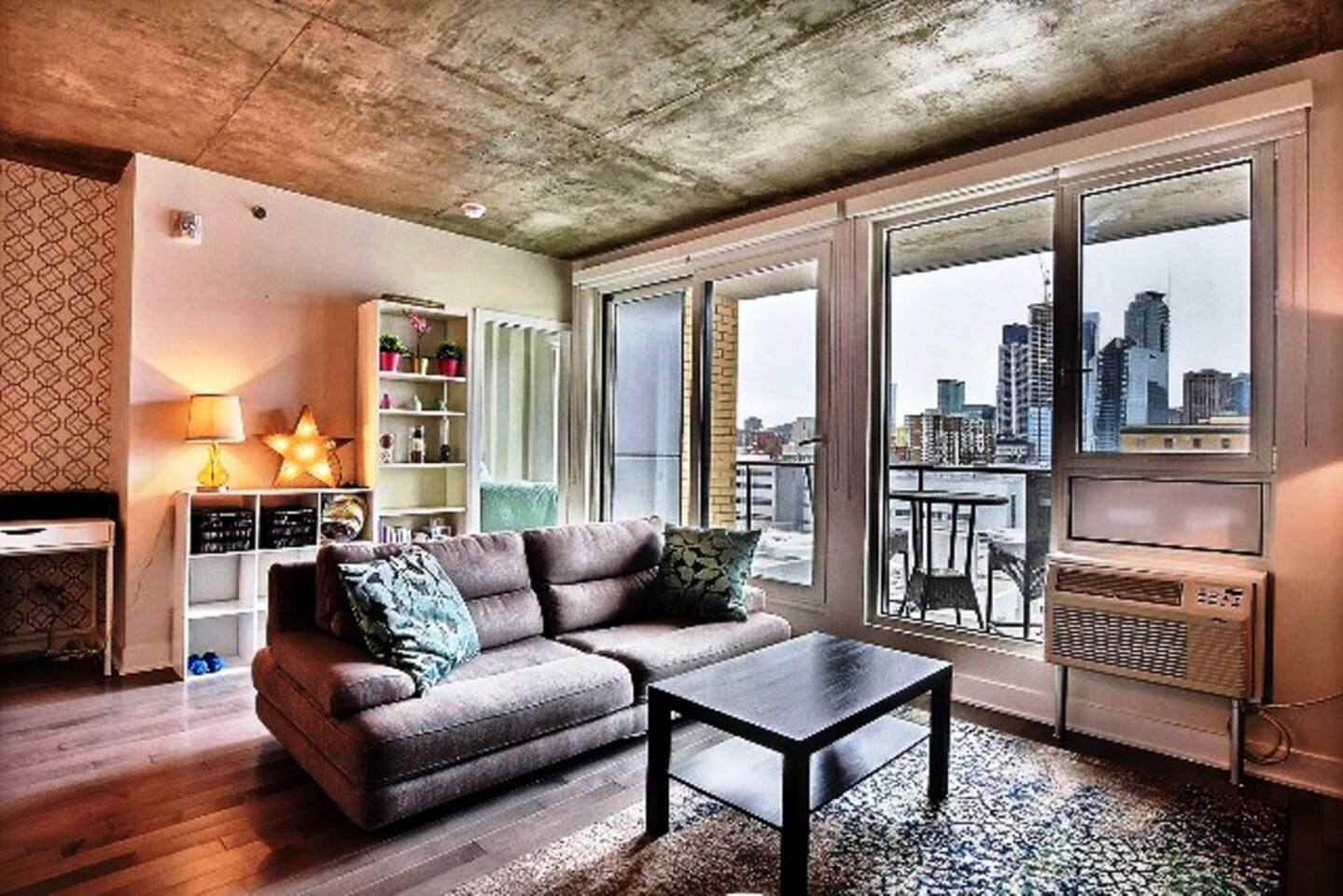 325 Fabulous brandnew furnished apartment Appartements meublés à