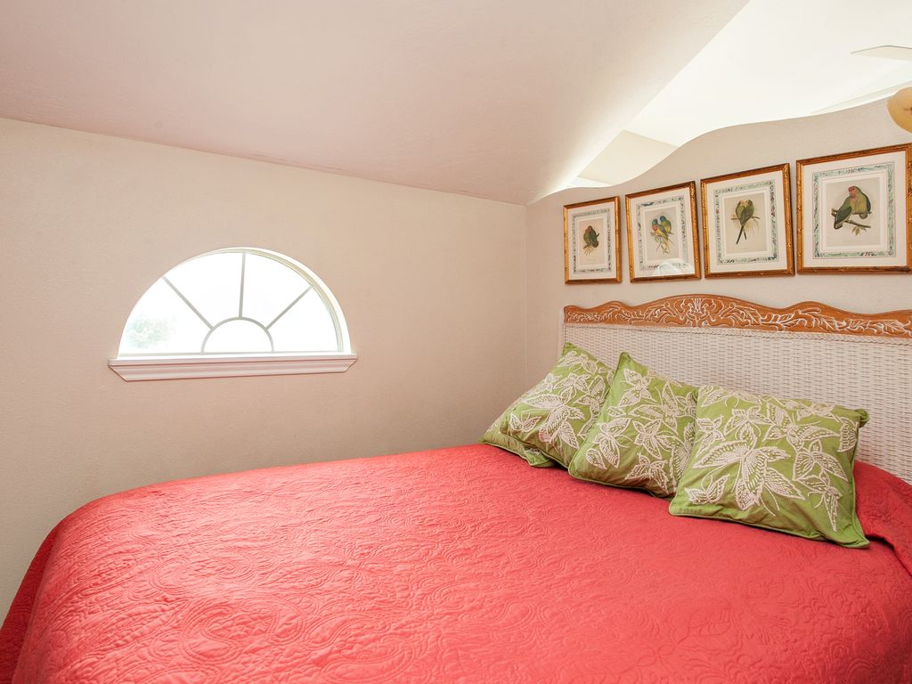 Anchor House 1 of a Kind Beach Houses