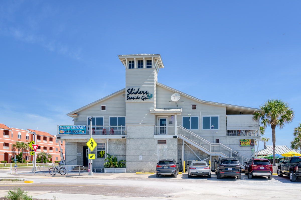 201 Ketch Courtyard w/ Pool Coastal Wave Properties