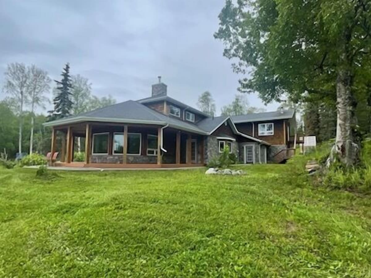 Luxury home on a pristine lake Kenai Realty