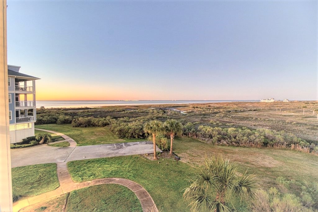 Pointe West Condo Pointe West Condos