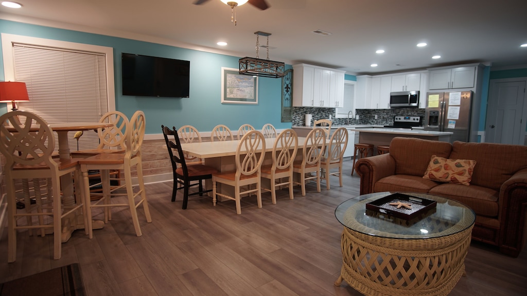 OIB CHILLIN'2 WEST OIB CHILLIN FAMILY OF VACATION RENTALS