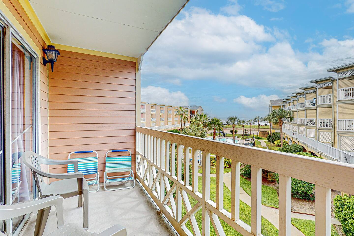 The Captain's Quarters My Galveston Getaway