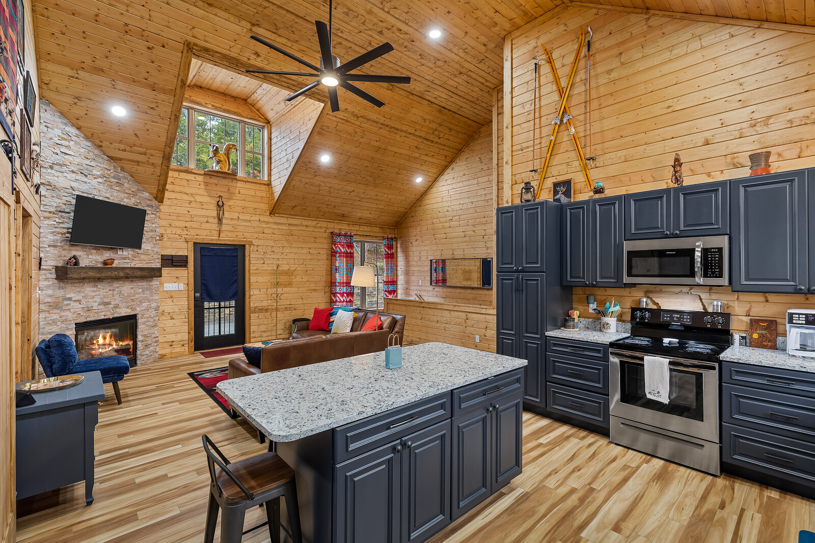 Ivey's Rockin Rentals